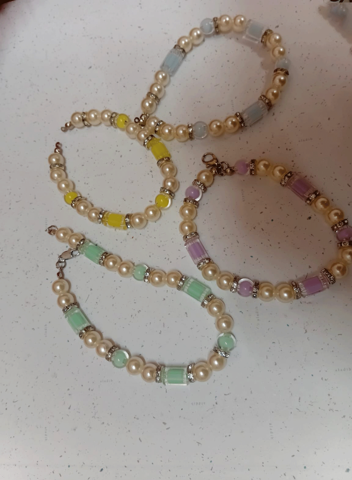 سواران بألوان الباستيل